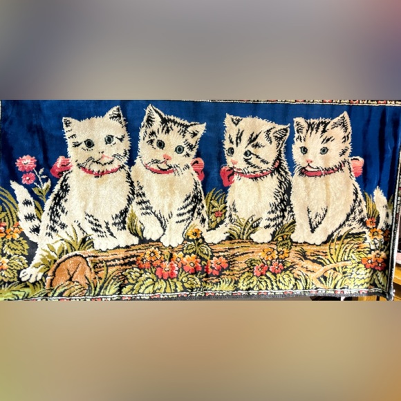 Vintage Italian White Kittens Tapestry 38”x 19” Dist.P &C Ramallah Trading Co NY - Picture 6 of 16